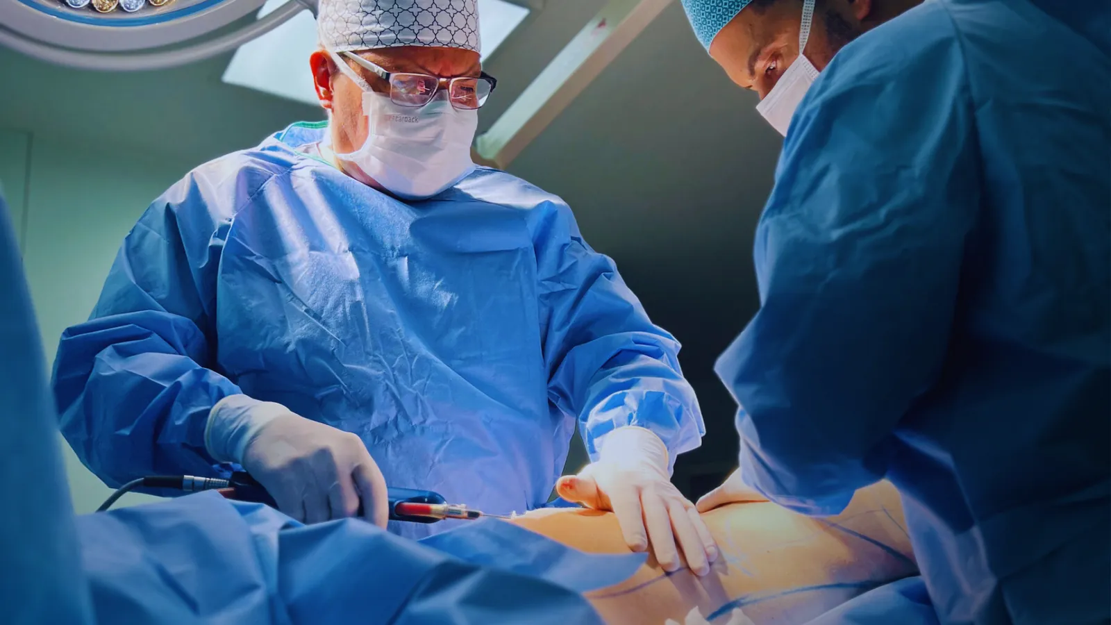 Bloco cirúrgico durante a aplicação da técnica LipoHP